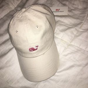 VIneyard Vines Hat With Tags!!